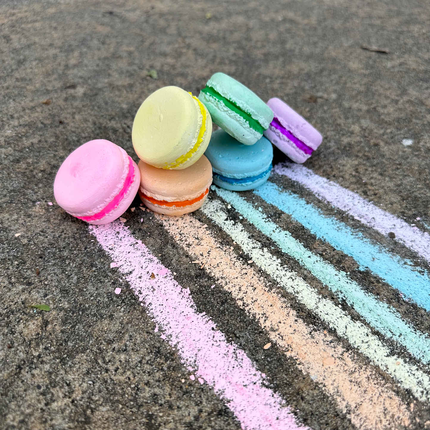 Petite Macarons Chalk